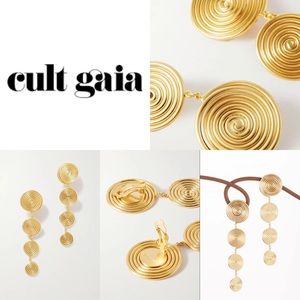 COPY - Earring brushed-brass plates delicately suspended on 4” long chains wate…